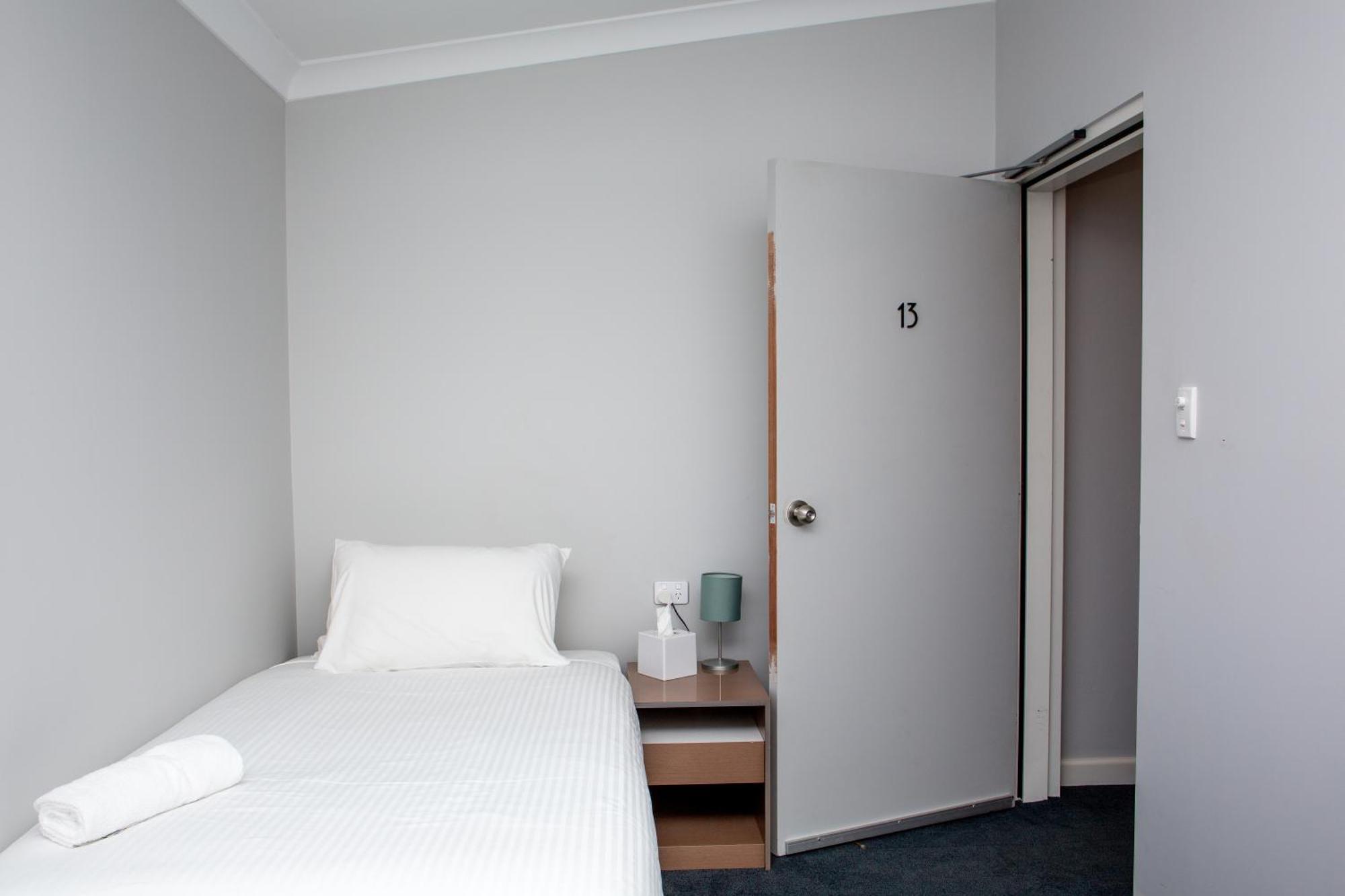 Five Island Hotel Cringila Kamer foto